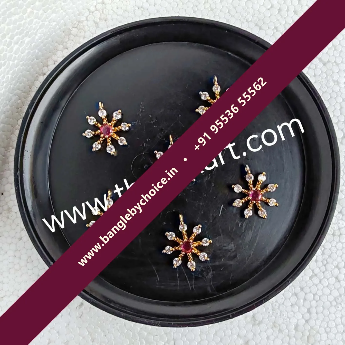 Flower lockets view 2