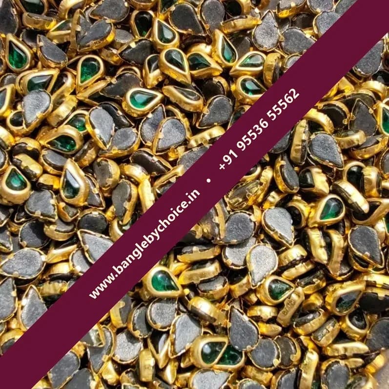 Tilakam Shape Dark Green Glass