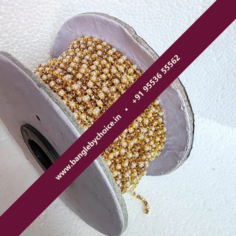 Pearl With Gold Colour Stone Chaine